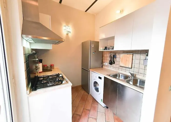 Cozy In Pigneto Up To 4 *