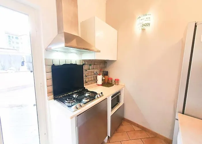 Cozy In Pigneto Up To 4 * Roma