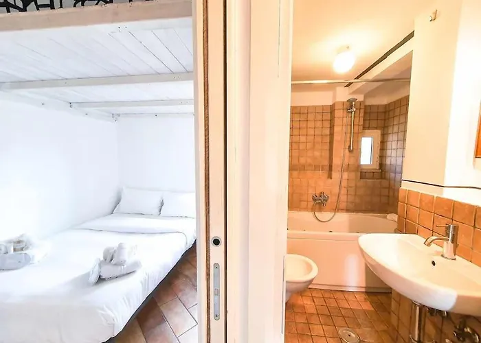 Cozy In Pigneto Up To 4 *