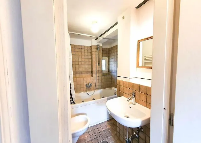 Cozy In Pigneto Up To 4 * Roma